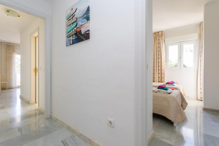 Image No.33-3 Bed Apartment for sale