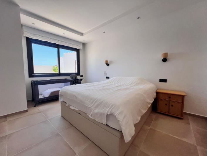 Image No.19-3 Bed Villa for sale