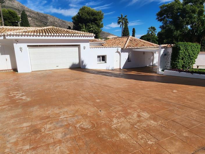 Image No.8-8 Bed Villa for sale