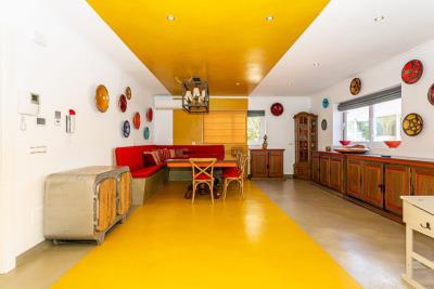 16-ec67b526875bf0124b6ce4328a754439