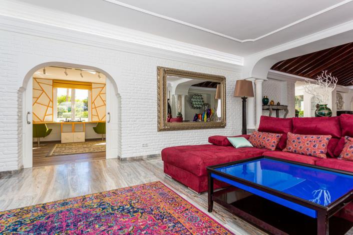 Image No.25-8 Bed Villa for sale