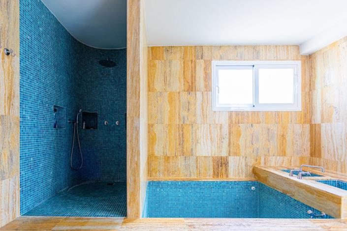 Image No.53-8 Bed Villa for sale