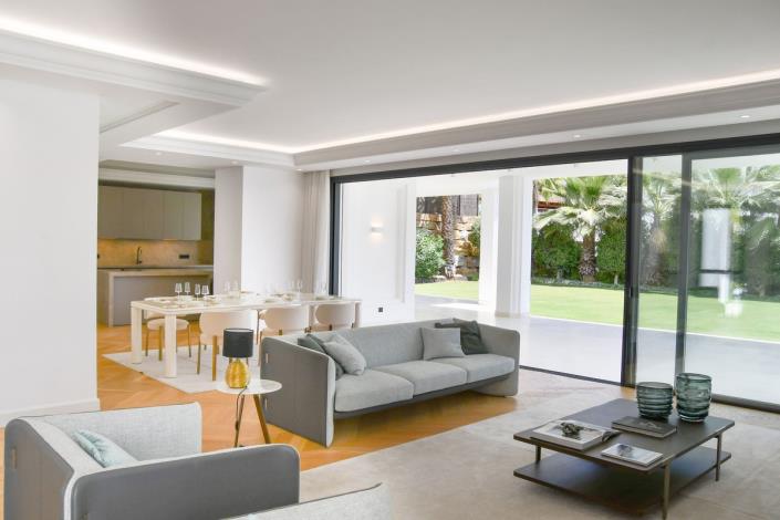 Image No.5-5 Bed Villa for sale