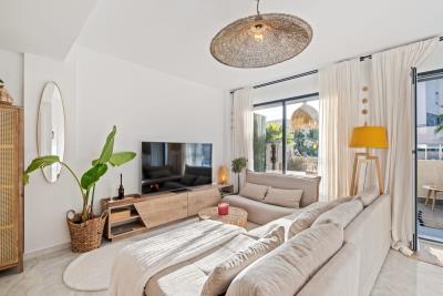 2-5bd7b9d04b45e33852eaf0ec6670150d