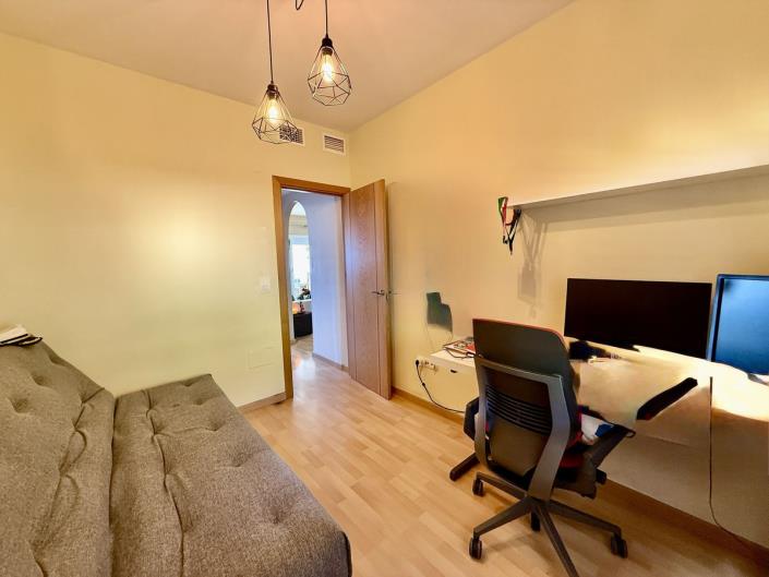 Image No.11-2 Bed Apartment for sale