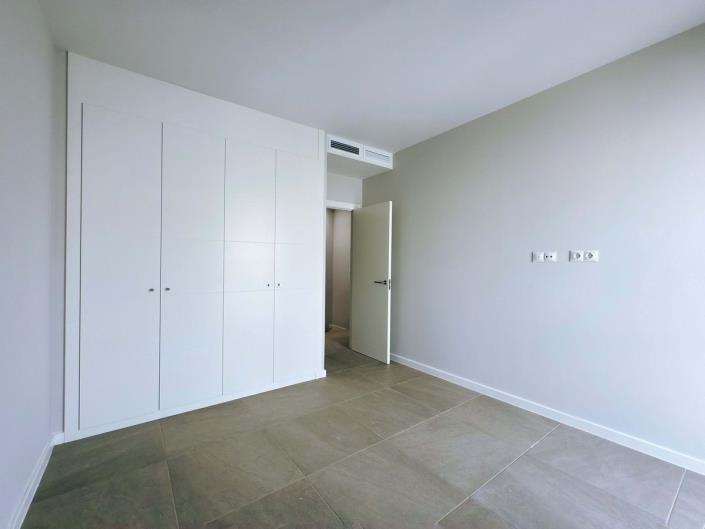 Image No.21-4 Bed Semi-Detached for sale