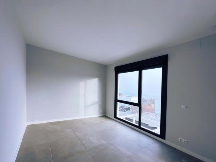 Image No.35-4 Bed Semi-Detached for sale