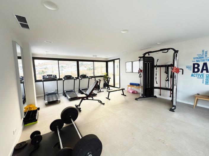 Image No.39-4 Bed Semi-Detached for sale