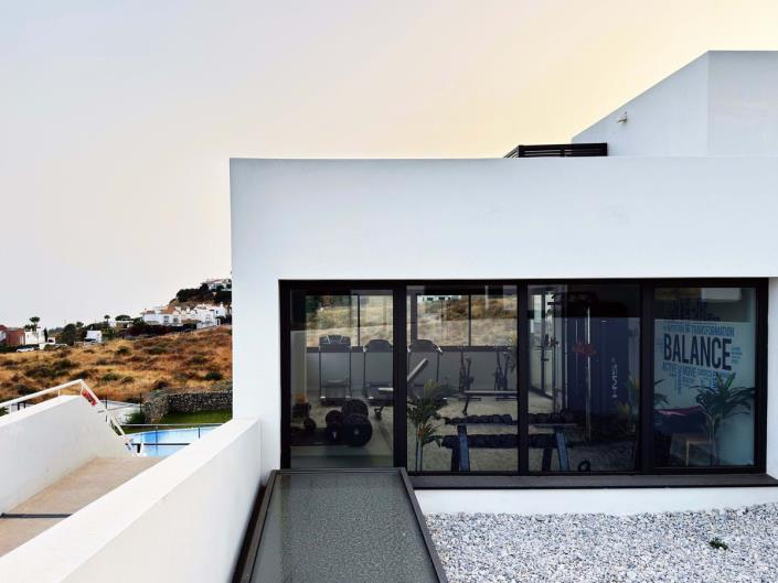 Image No.14-4 Bed Semi-Detached for sale