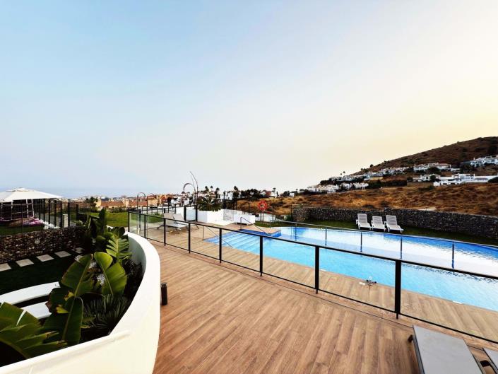 Image No.15-4 Bed Semi-Detached for sale