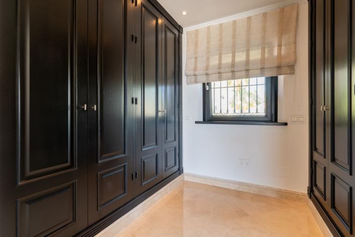 Image No.22-5 Bed Villa for sale