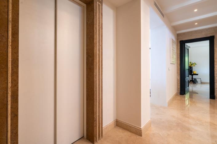 Image No.27-5 Bed Villa for sale