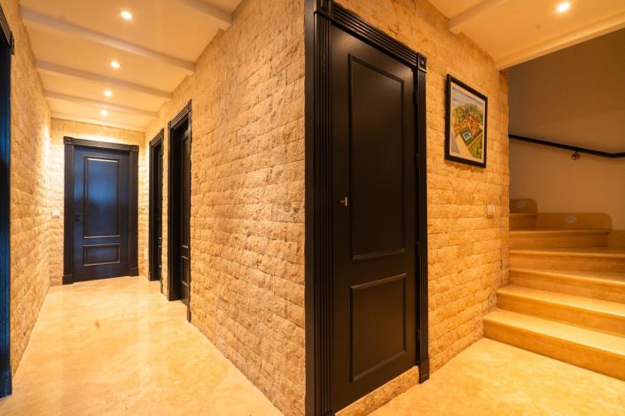 Image No.28-5 Bed Villa for sale