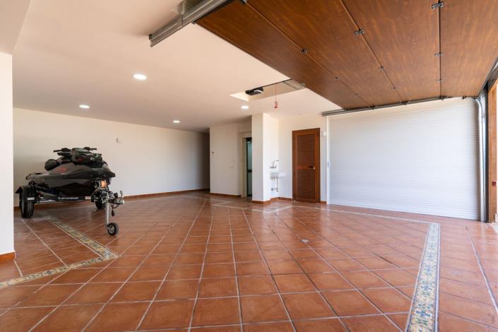 Image No.33-5 Bed Villa for sale