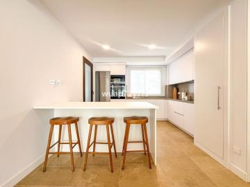 8-e64a9055bba3e77ac8aca3b893cdf826