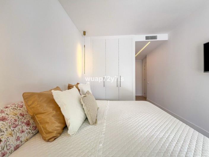 Image No.19-4 Bed Apartment for sale