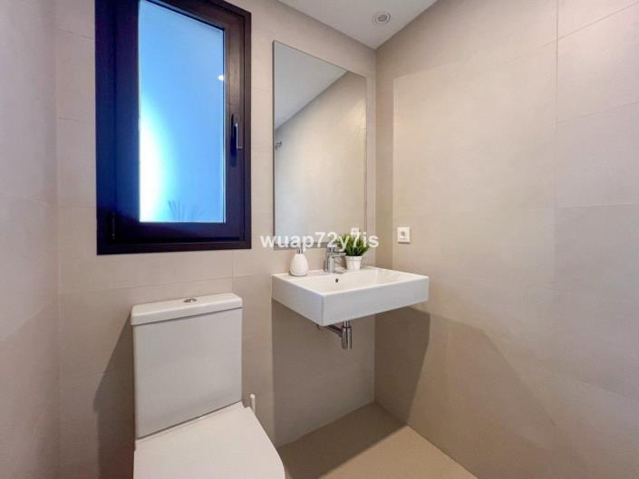 Image No.23-4 Bed Apartment for sale