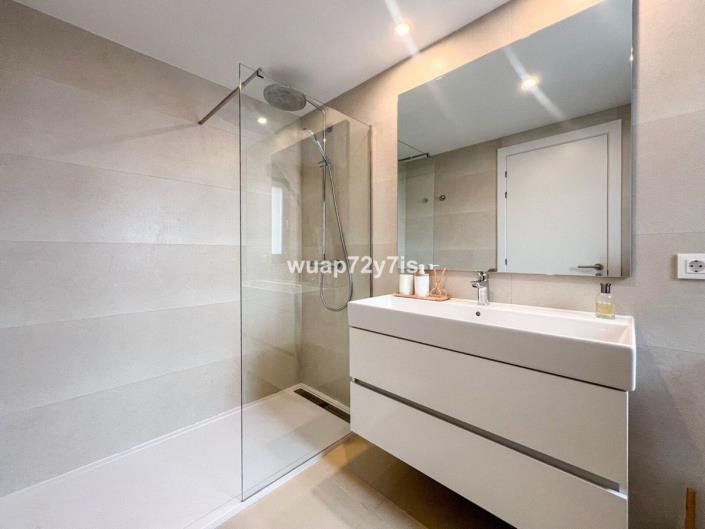 Image No.25-4 Bed Apartment for sale