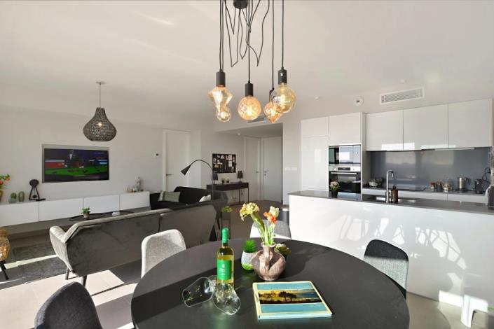 Image No.12-3 Bed Apartment for sale