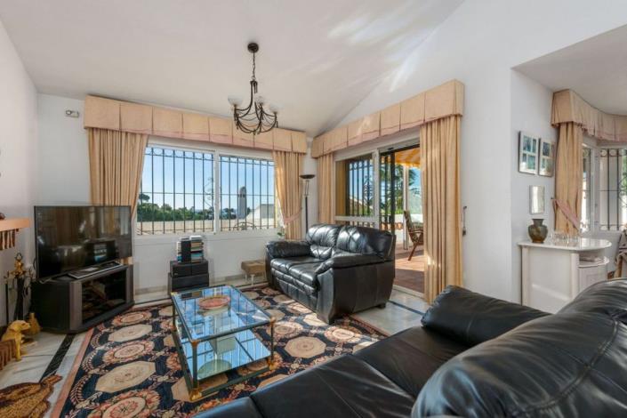 Image No.2-3 Bed Villa for sale