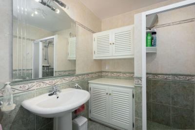 12-53013098fcab6c38b1379cd33298e050