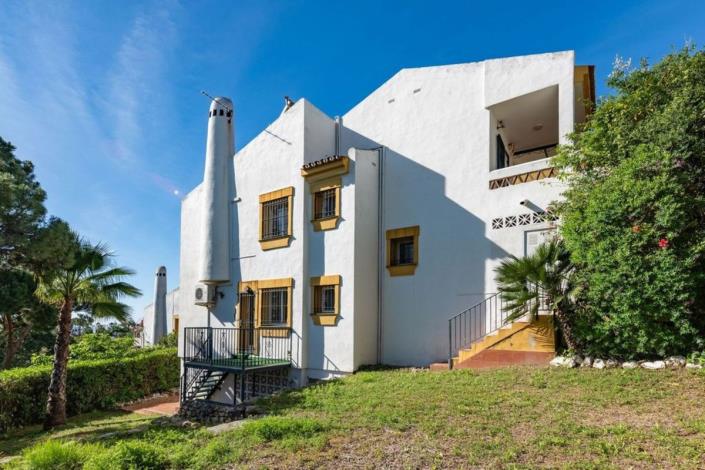 Image No.18-3 Bed Villa for sale