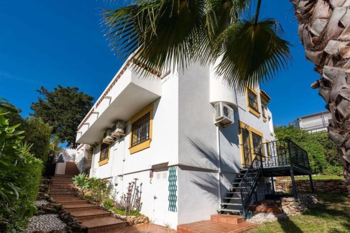 Image No.27-3 Bed Villa for sale