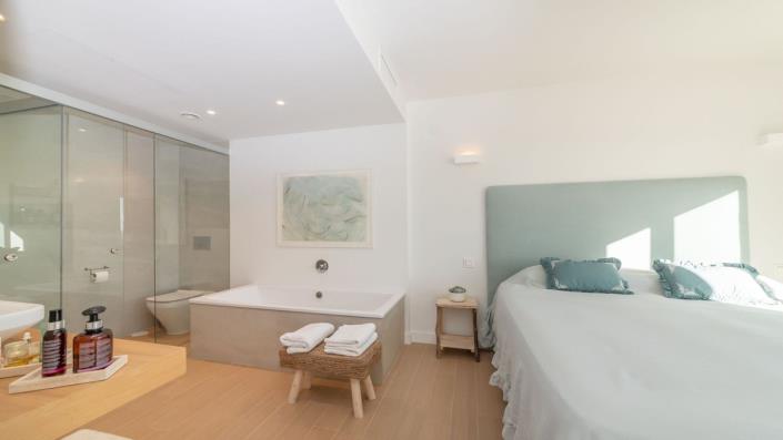 Image No.8-3 Bed Townhouse for sale