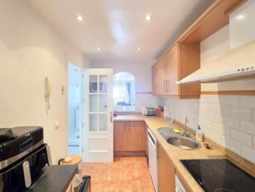 10-bb915d1cb19341576dcdc994b81ab9c5