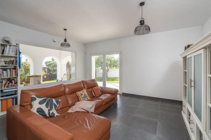 Image No.8-3 Bed Villa for sale