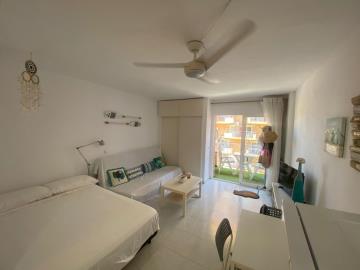 8-e64a9055bba3e77ac8aca3b893cdf826