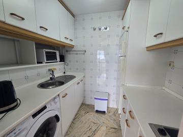 11-20939a0134ad724a8cb2a801094d15a4