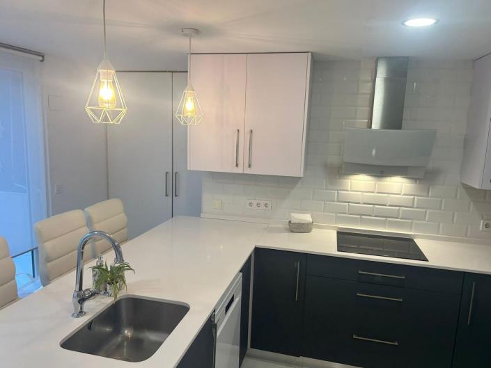 Image No.8-3 Bed Townhouse for sale