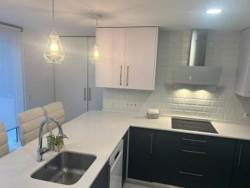 8-e64a9055bba3e77ac8aca3b893cdf826