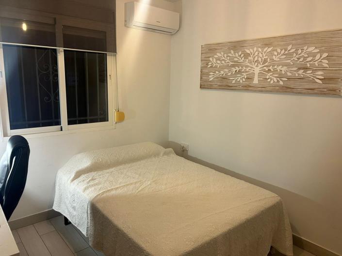 Image No.20-3 Bed Townhouse for sale