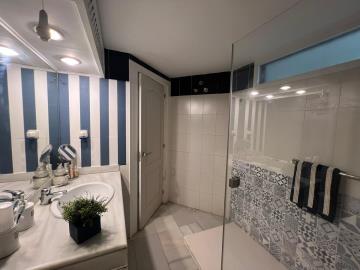 11-20939a0134ad724a8cb2a801094d15a4