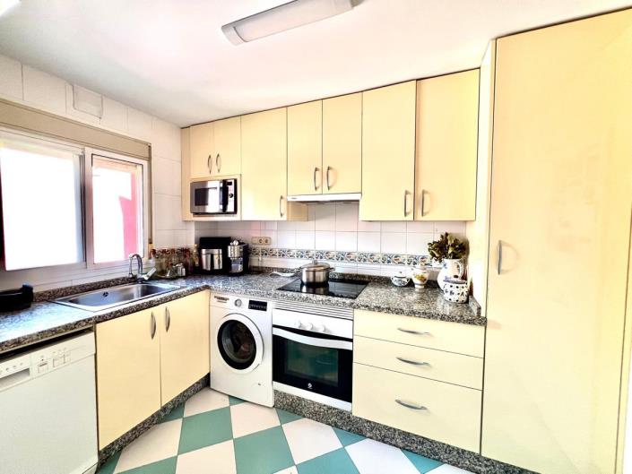 Image No.8-4 Bed Penthouse for sale