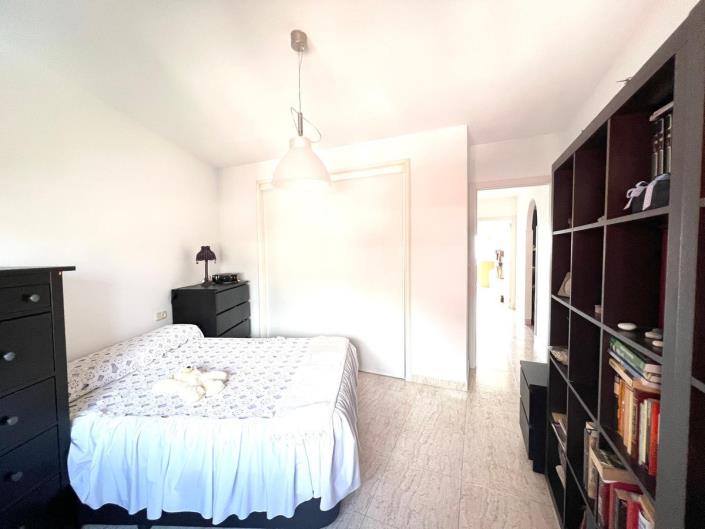 Image No.14-4 Bed Penthouse for sale