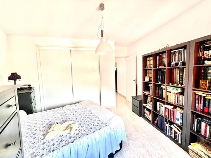 Image No.13-4 Bed Penthouse for sale