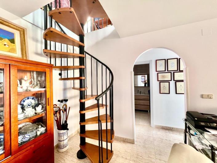 Image No.26-4 Bed Penthouse for sale