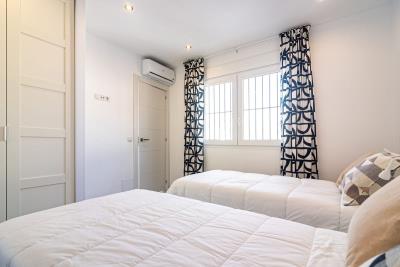 11-20939a0134ad724a8cb2a801094d15a4