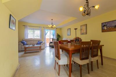 12-53013098fcab6c38b1379cd33298e050