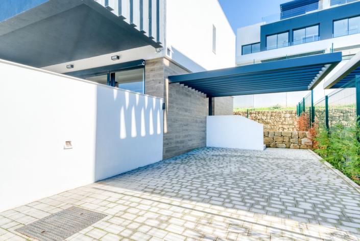 Image No.17-3 Bed Townhouse for sale