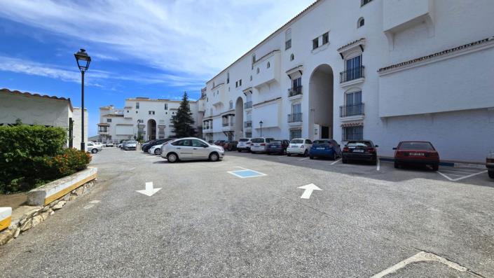 Image No.26-2 Bed Apartment for sale