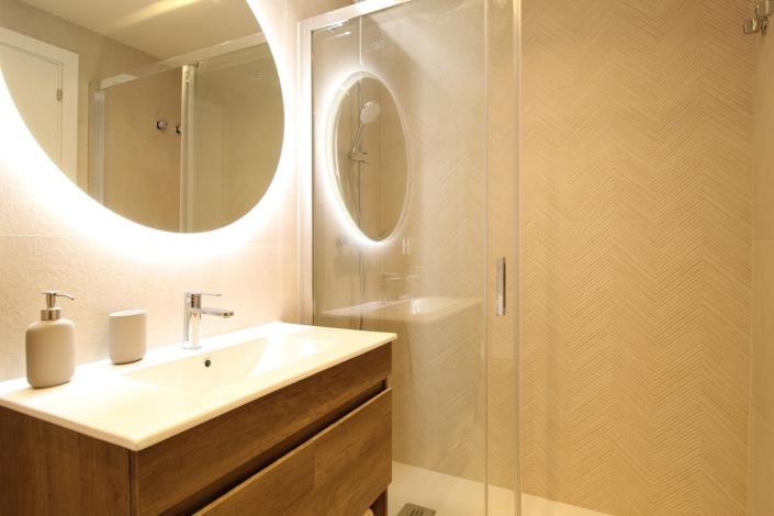 Image No.12-2 Bed Apartment for sale