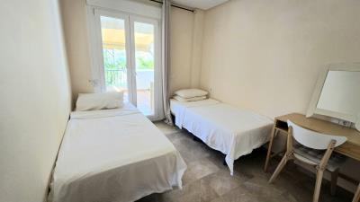 11-20939a0134ad724a8cb2a801094d15a4