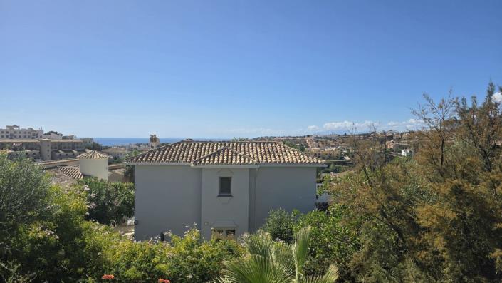 Image No.28-2 Bed Apartment for sale