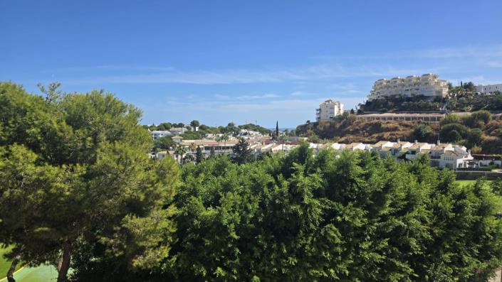 Image No.34-2 Bed Apartment for sale