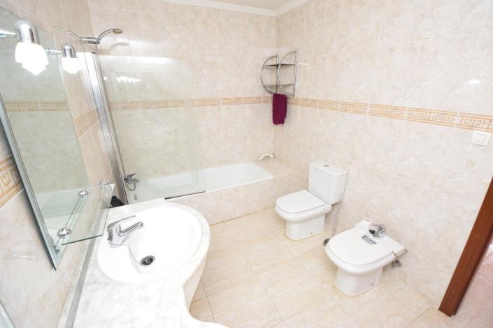 Image No.17-3 Bed Apartment for sale