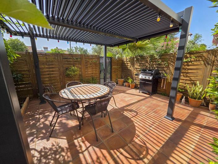 Image No.16-3 Bed Townhouse for sale